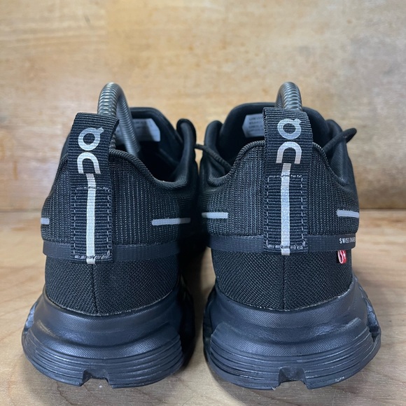 On Cloud 6 WATERPROOF REFLECTIVE Womens Size 8.5 Running Shoes Sneakers Black - Picture 5 of 12